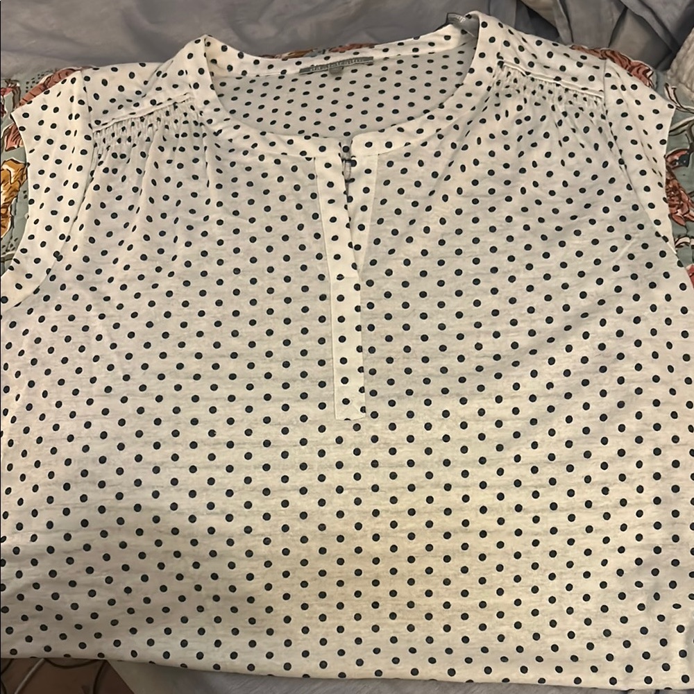 Daniel Rainn Cap Sleeve Top